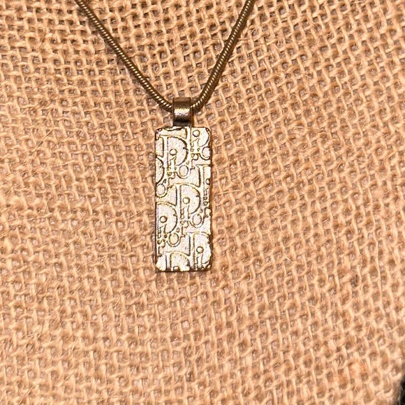 AUTHENTIC RARE SILVER DIOR OBLIQUE NECKLACE. - Picture 2 of 3